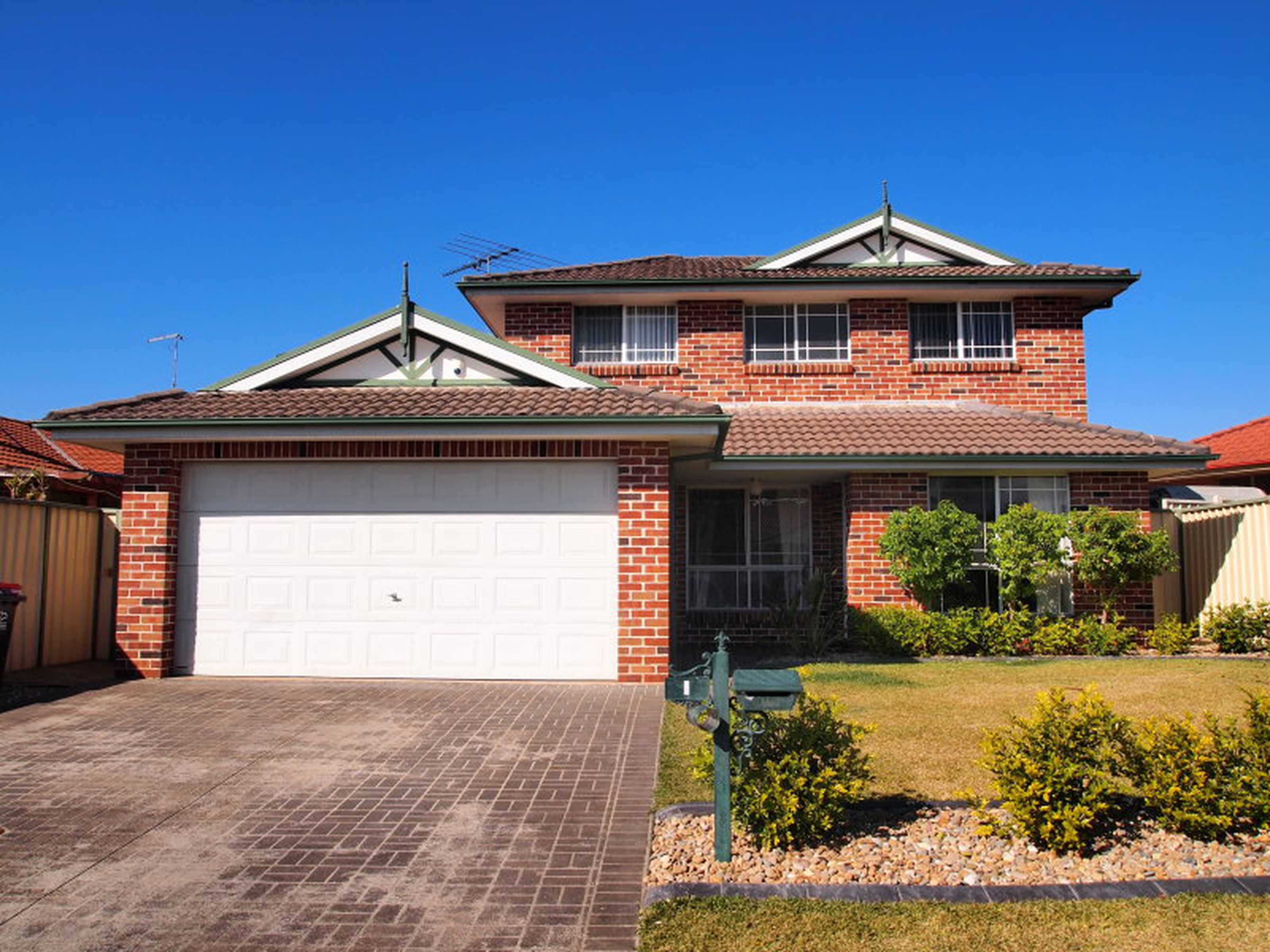 1 Bunda Place, GLENMORE PARK