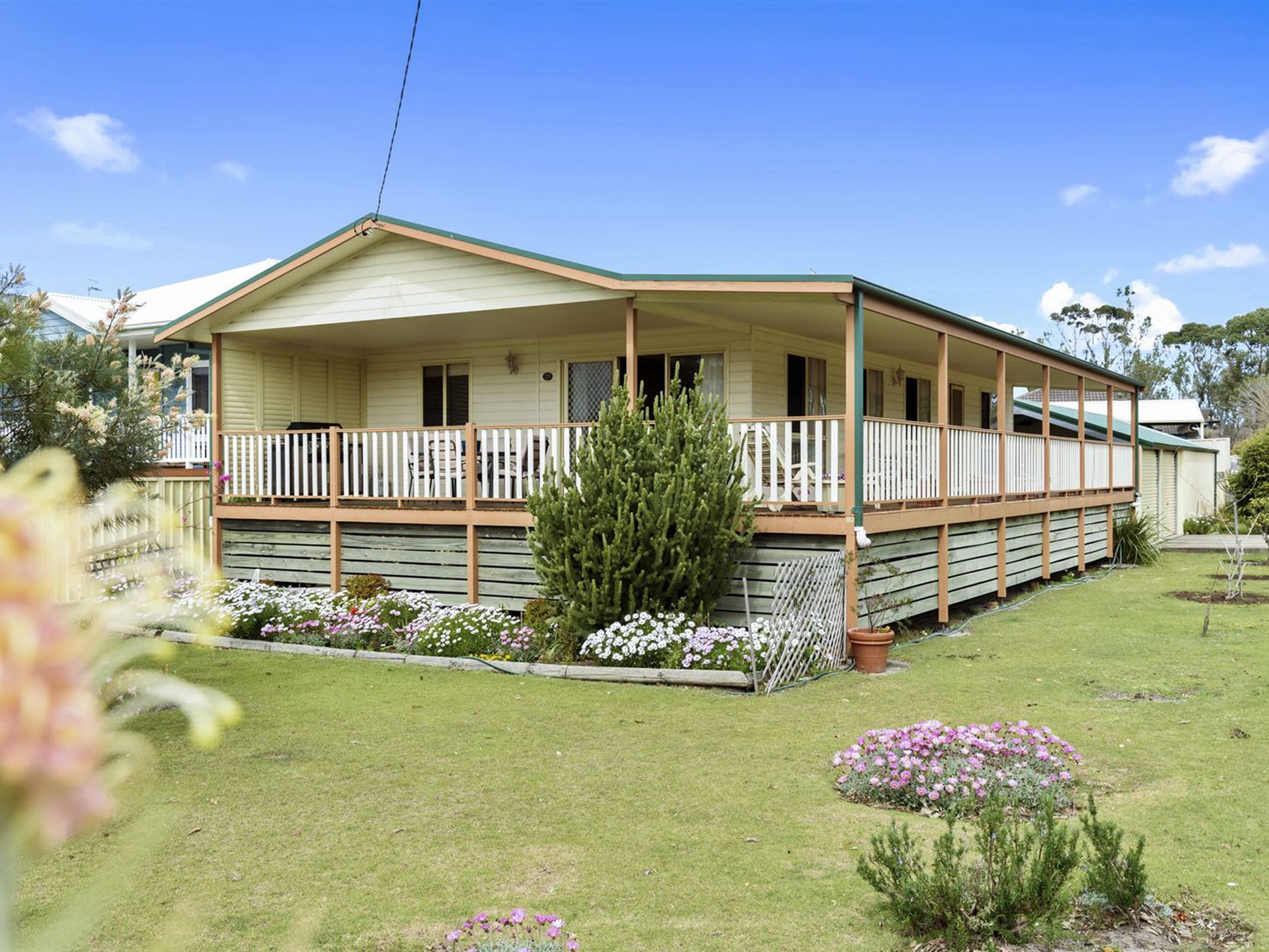 90 Lake Conjola Entrance Road, Lake Conjola