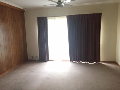 6 / 5 Deutgam Street, Werribee