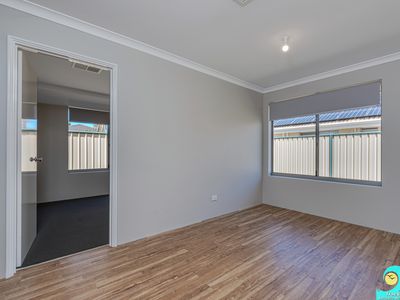 24 Blackwood Meander, Yanchep