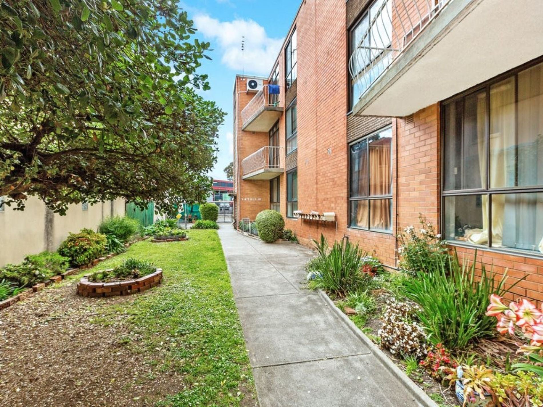 7 / 6 Eldridge Street, Footscray
