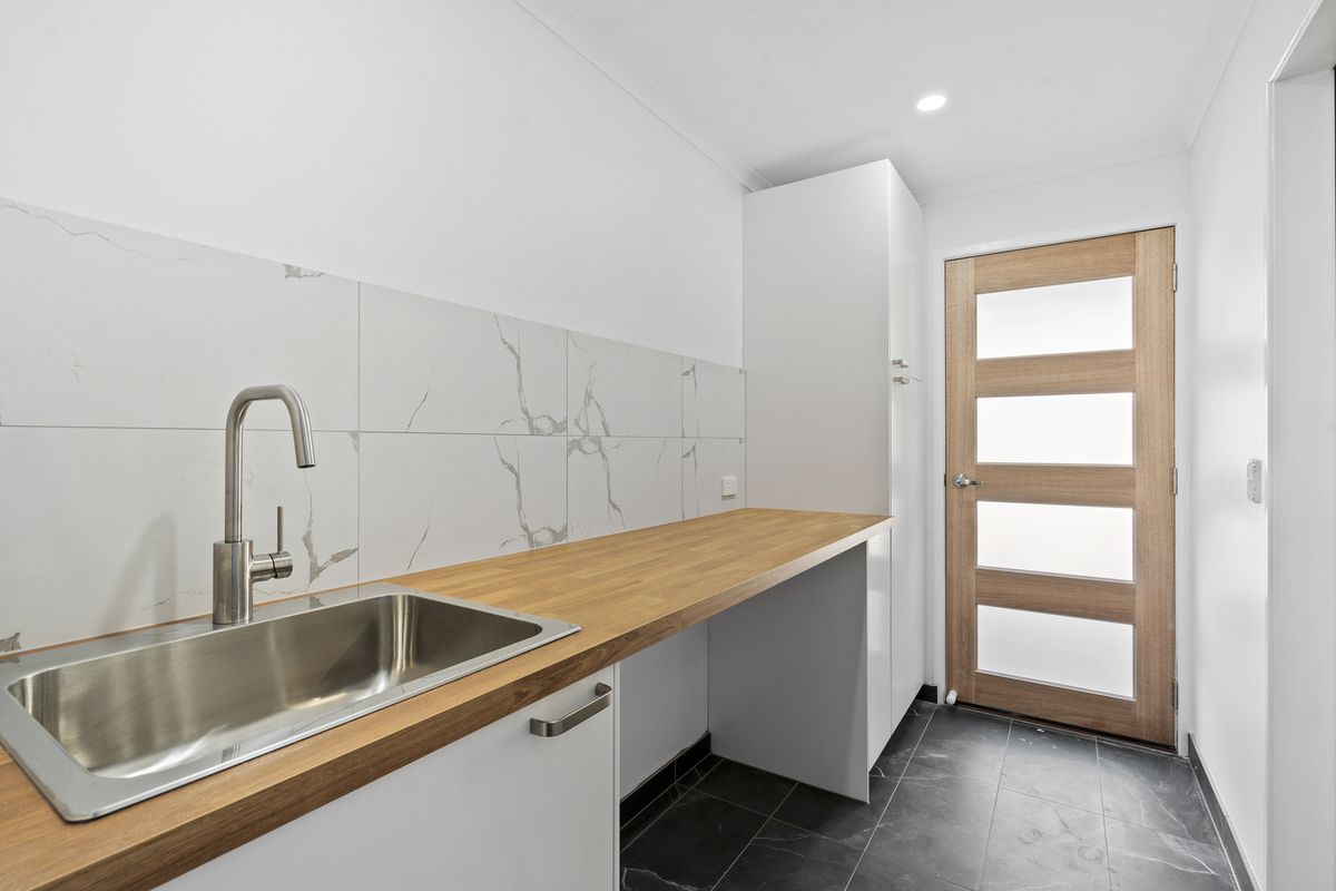 1 / 4 Fishermans Bend, Balmoral