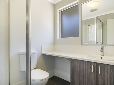 35 Roundhouse Parade, Jindalee
