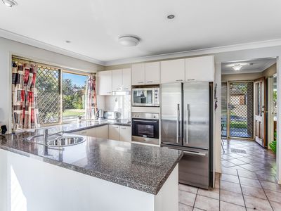 2 Fuller Court, Murrumba Downs