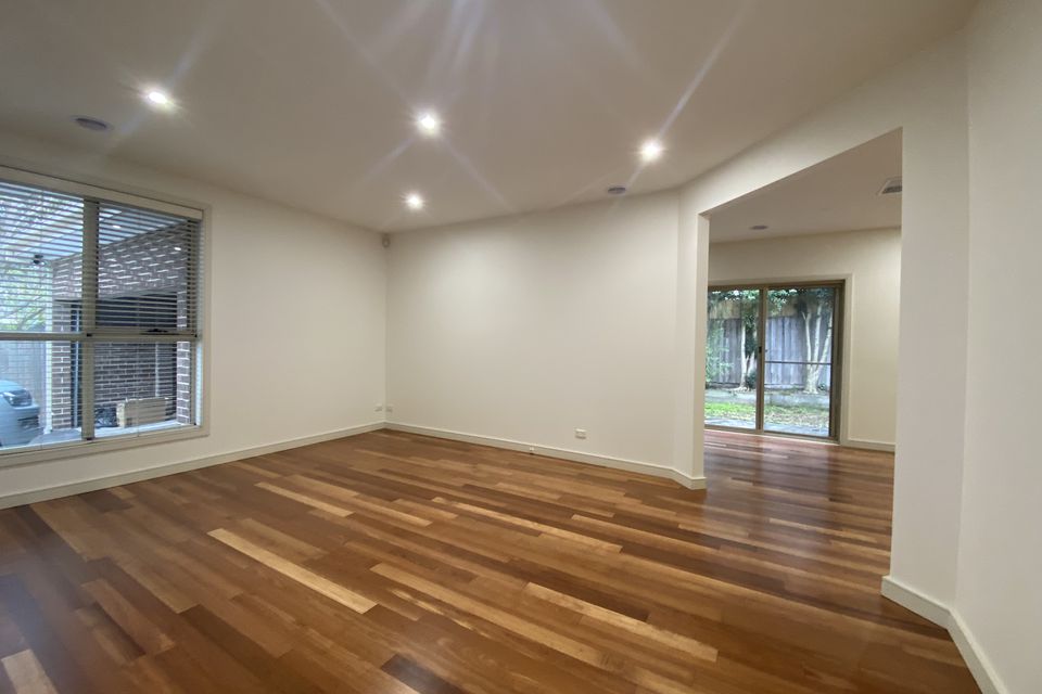 2 / 29 Simpson Drive, Mount Waverley