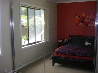 18 Mount Street, Mount Saint Thomas