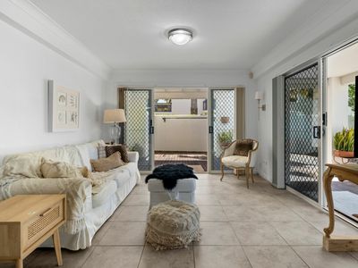 10 / 100 Cotlew Street East, Southport