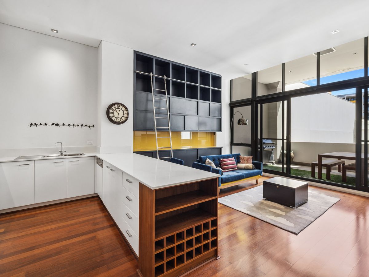 8 / 65 Milligan Street, Perth