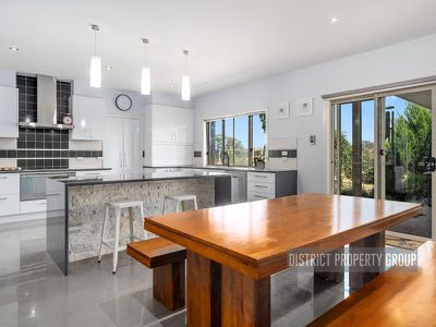 785 Howes Creek Road, Mansfield
