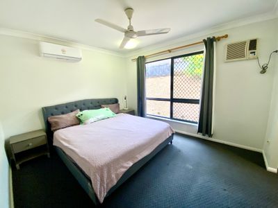 3 Lyndon Close, Bentley Park