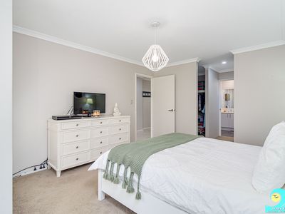 9 Topmast Brace, Alkimos