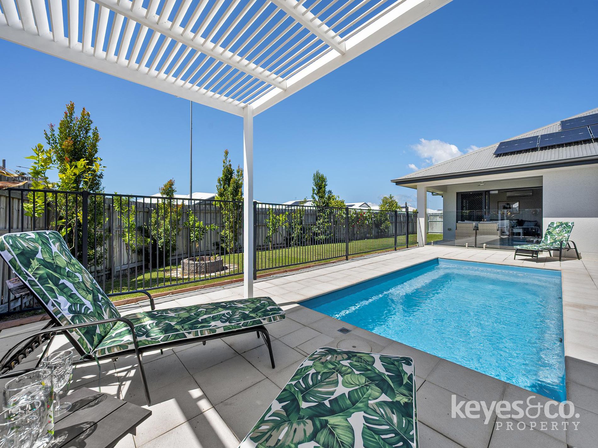 2 Coolamon Street, Mount Low