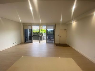 12 / 2-12 Young Street, Wollongong