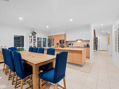 2 Torrens Crescent, Wakerley
