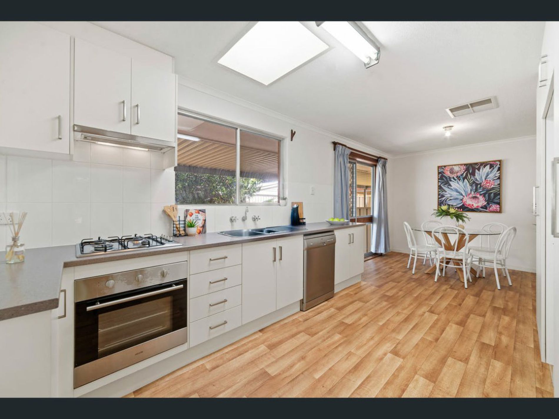 20 Brian Grove, Paradise