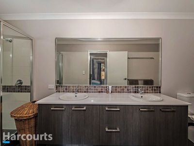 16 Hutt Court, Two Rocks