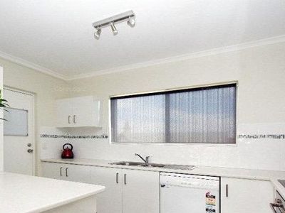 6 / 19 King Street, Annerley