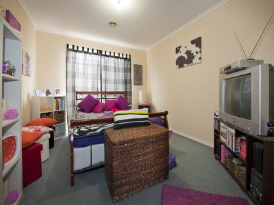 5 Linmac Court, Hampton Park
