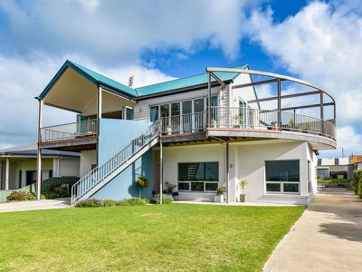 6 Beach Road, Beachport