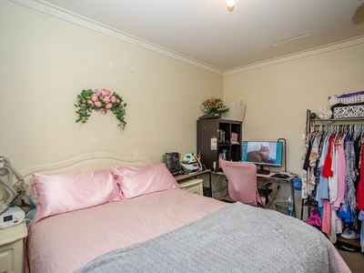 1 Deerness Way, Armadale