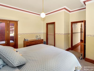 12 Farrar Avenue, Horsham