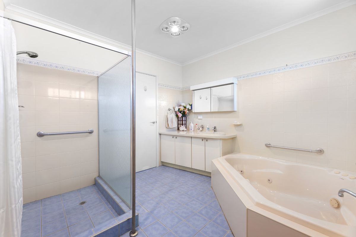 2 Ocean Parade, Dalmeny