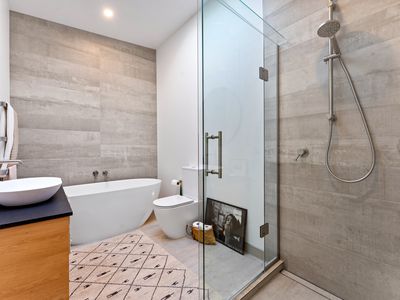 37A Parr Terrace, Castor Bay