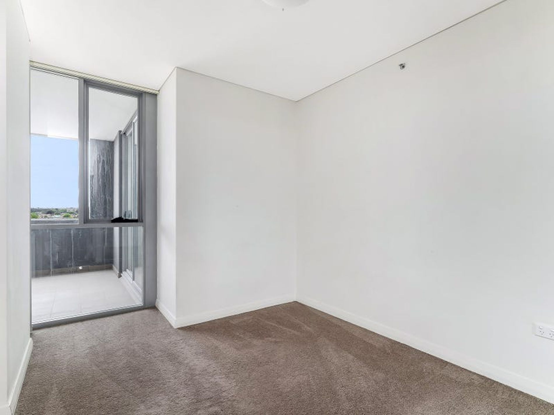 603 / 1 Church Avenue, Mascot