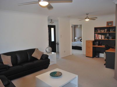 4 Goodman Place, Horsley