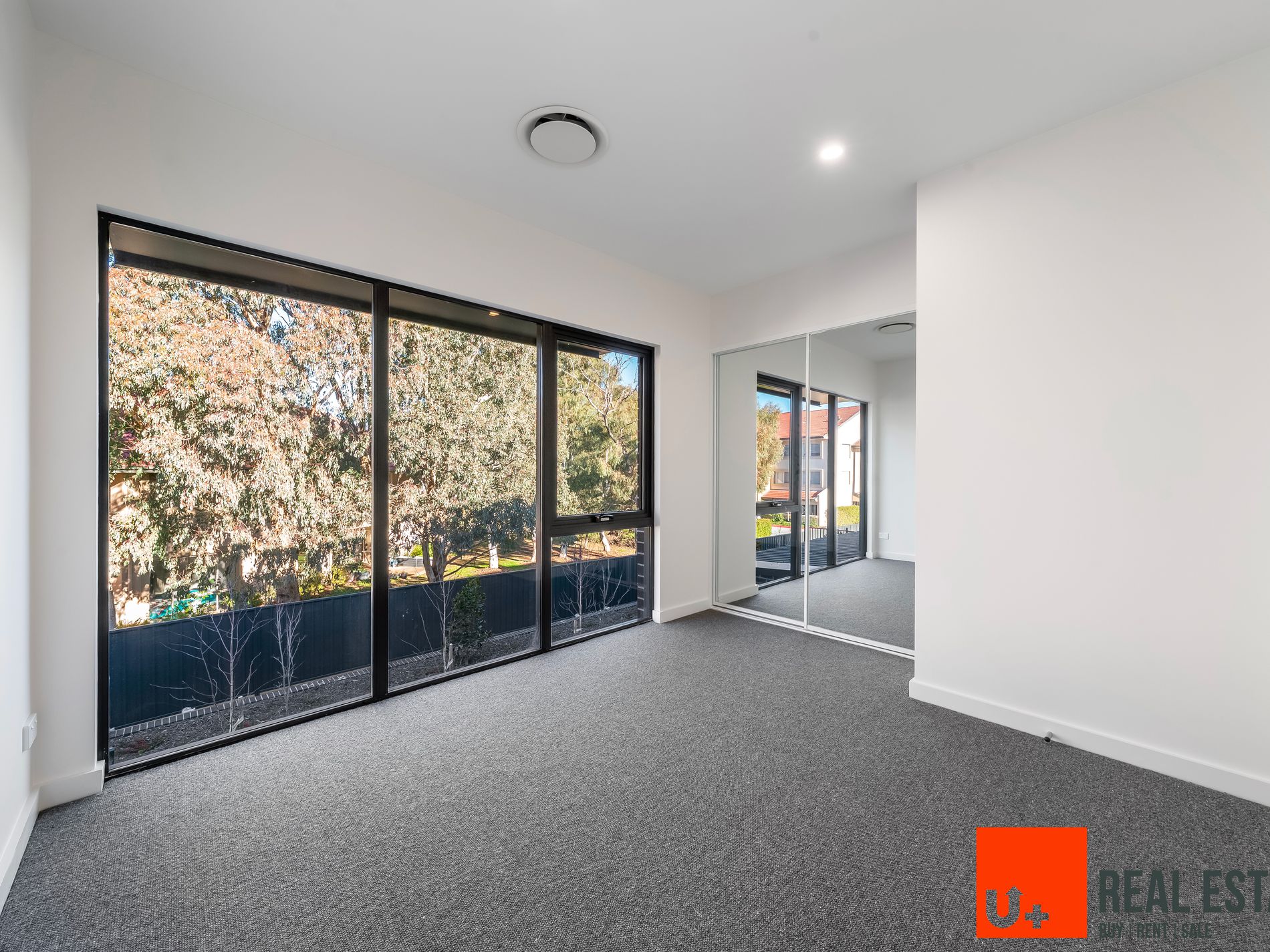 31 / 20 Leahy Close, Narrabundah