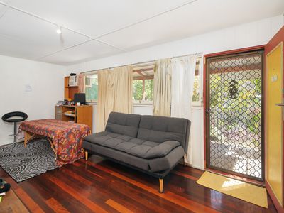 147 Station Road, Woodridge