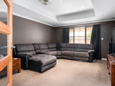 39 Smythe Drive, Broadwood