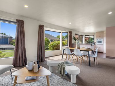 5 Bremner Crescent, Stoke