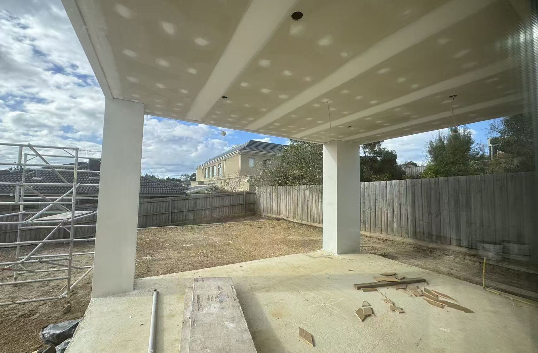 13 Glenview Road, Doncaster East