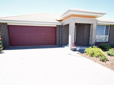 63  Champagne Drive, Dubbo