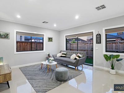 33 Lispenard Circuit, Point Cook