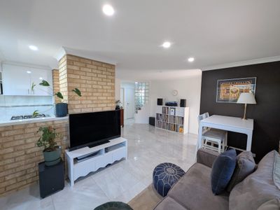 2 / 8 Kanimbla Street, Bicton