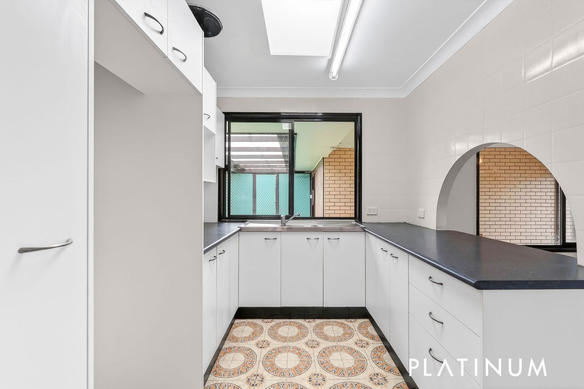 10 Barklya Place, Palm Beach