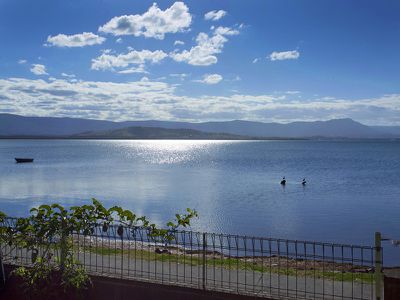 83 The Esplanade, Oak Flats