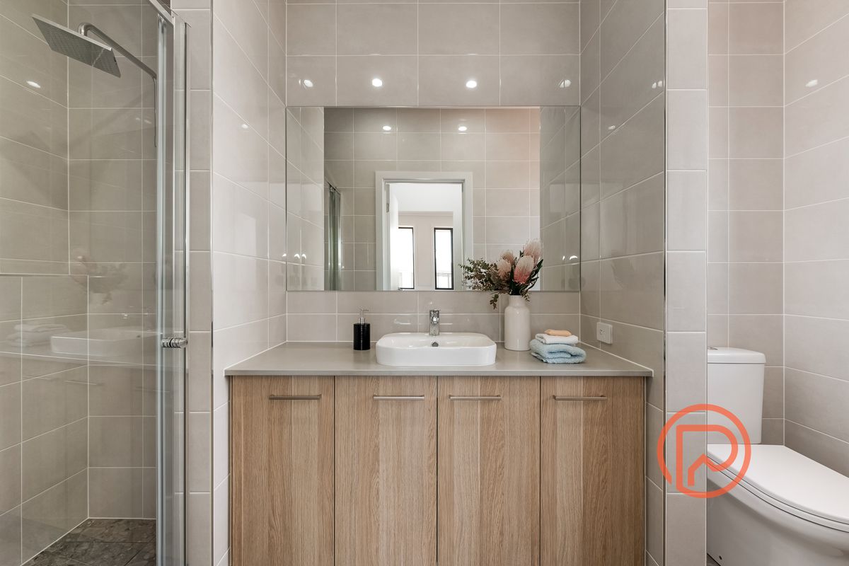 2 MINT DRIVE, Hayborough