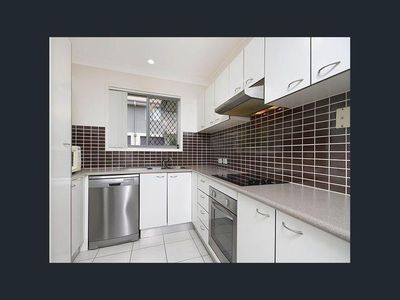 12 / 45-47 Defiance Road, Woodridge