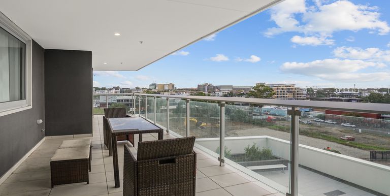 302 / 5 Second Ave, Blacktown
