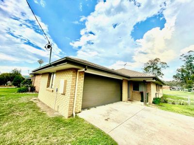 28 Burnett Street, Nanango