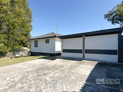2 Bellatrix St, Inala