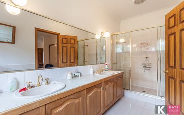 24 Sugarloaf Road, Beaconsfield Upper