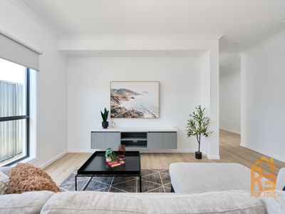 55 Skyline Crescent, Nar Nar Goon