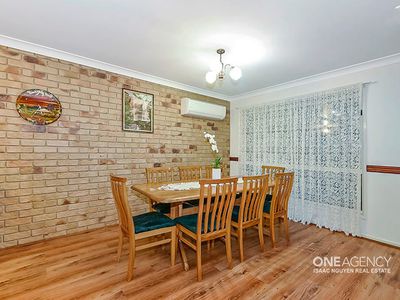49 Macquarie Cct, Forest Lake