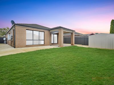 59 Kinglake Drive, Manor Lakes