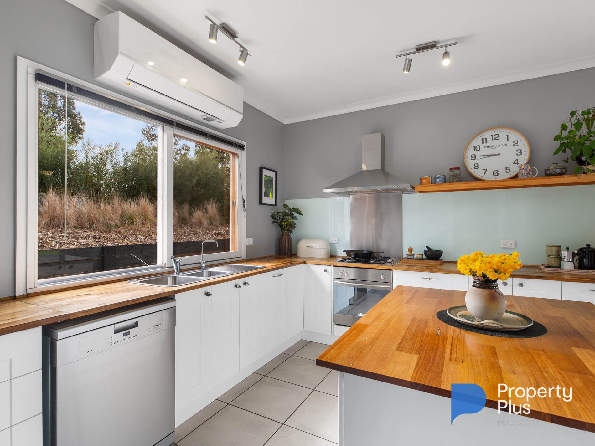 21 Taylor Road, Yapeen