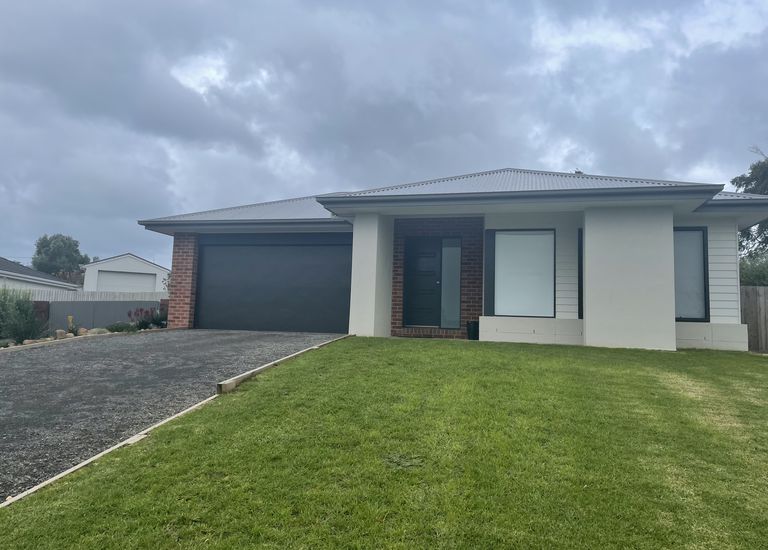 12 Connemara Court, Portland